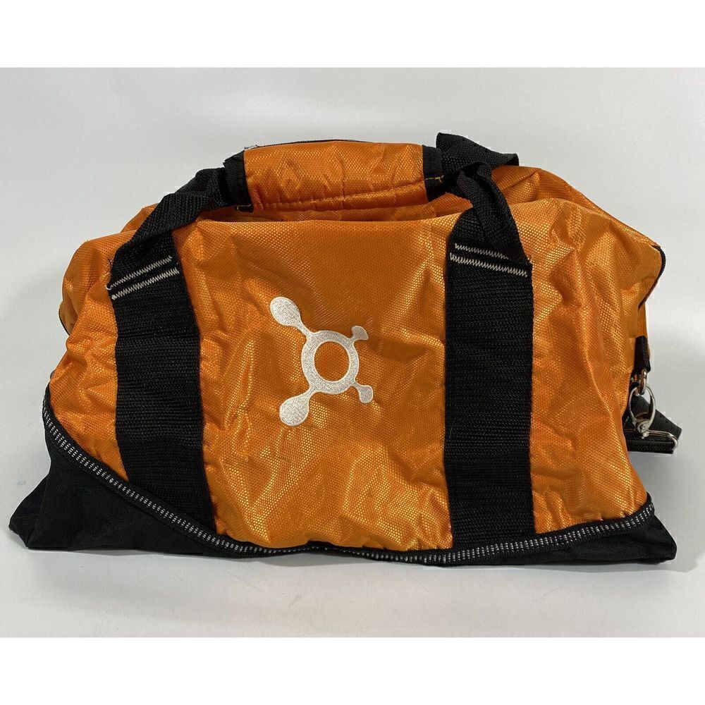 Orange Theory Gym Bag Duffel w/ adjustable handle 10 x 9 x 16” - Picture 3 of 5